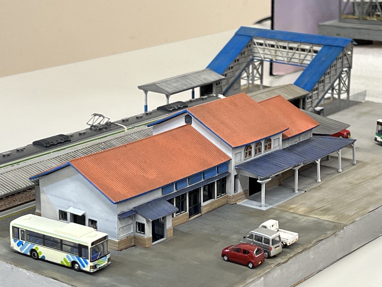 旧柿崎駅 駅舎と跨線橋